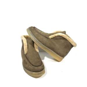 Caiman - Mit Lammfell gefütterte Boots aus Nubuckleder Farbe Taupe - seitlich.jpg