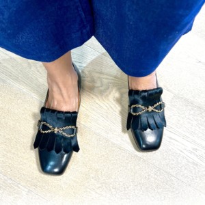 Mara Bini - Loafers Schwarzes Leder - mit Accessoire Gold