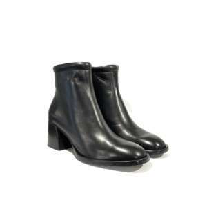 Schwarze Ankle Boots Mara Bini seitlich