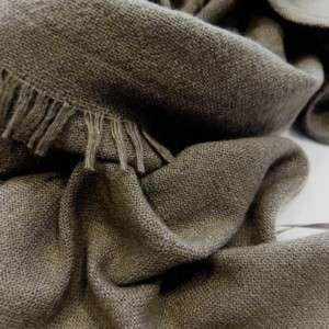 Kashmir-Blend - Schal made in Italy - Farbe Military Grün - BLUi