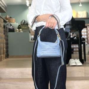 Mini Ledertasche Hellblau-- Laura Di Maggio.jpg