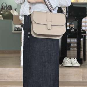 Umhängetasche - Beige - Leder - Laura Di Maggio.jpg