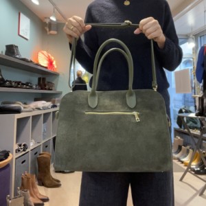 Bauletto-Tasche - Veloursleder - Laura Di Maggio Moosgrün
